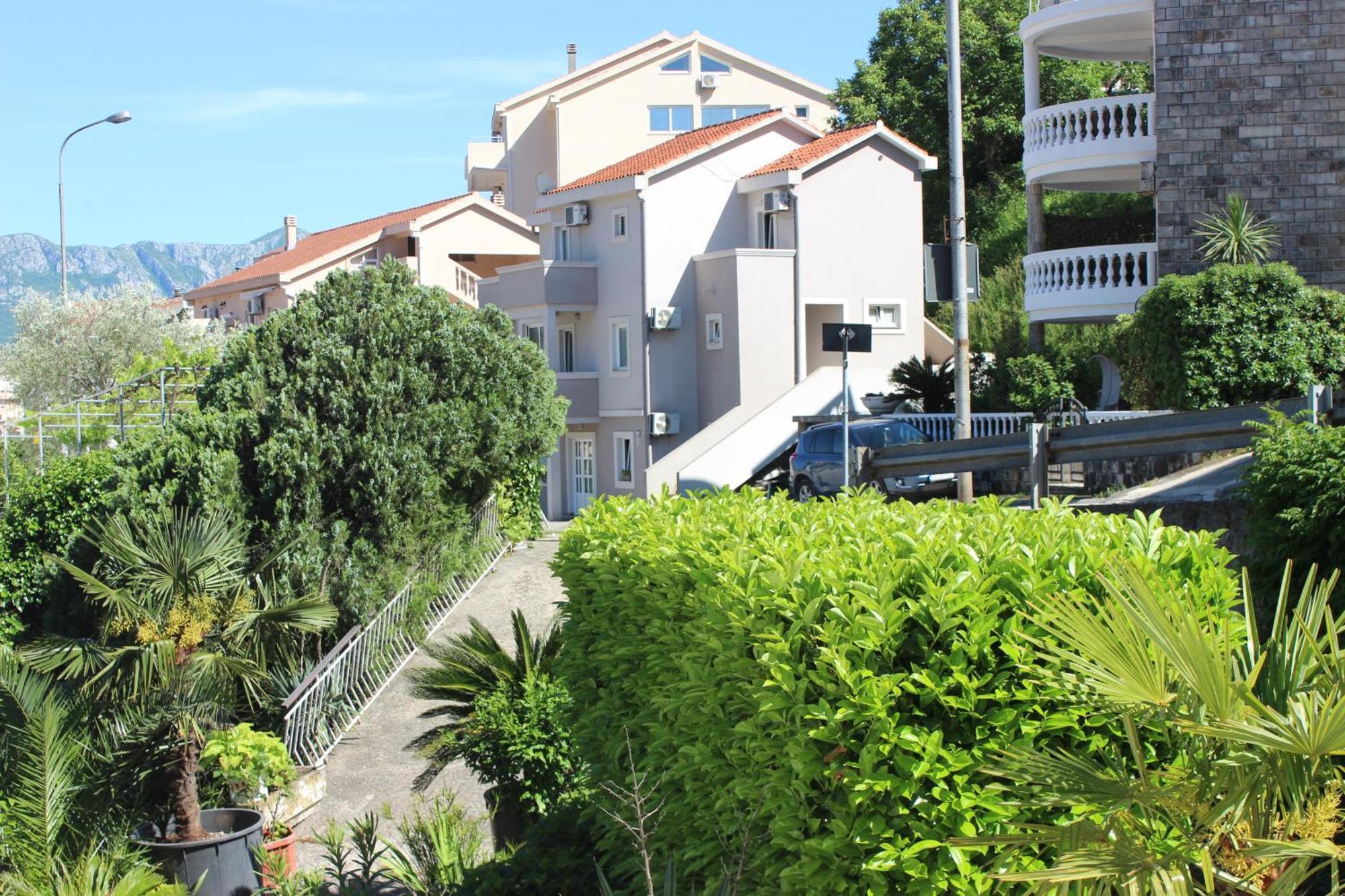 Privatunterkunft Bozovic I Budva